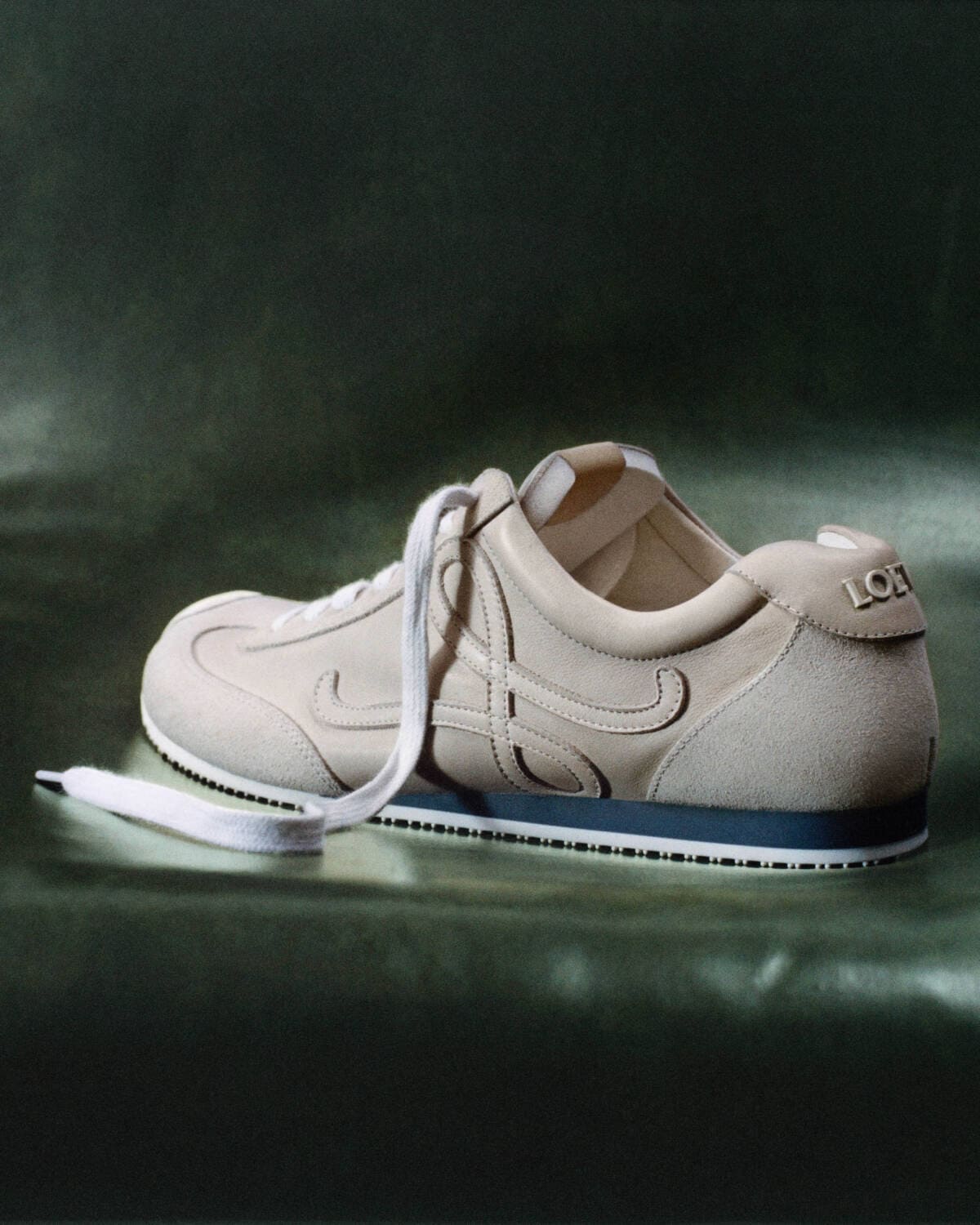 ハンサム♪◇BALLET RUNNER 2.0 スニーカー◇LOEWE Footwear Finds: Loewe Ballet Runner 2.0 - 10 Magazine